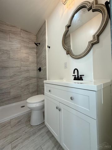 924 McPherson Avenue, Cincinnati, OH 45205