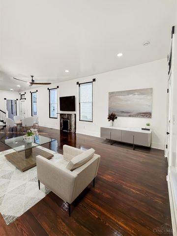 924 McPherson Avenue, Cincinnati, OH 45205