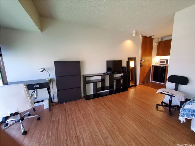 1750 Kalakaua Avenue 912, Honolulu, HI 96826