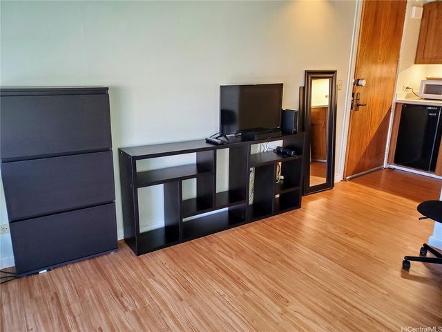 1750 Kalakaua Avenue 912, Honolulu, HI 96826