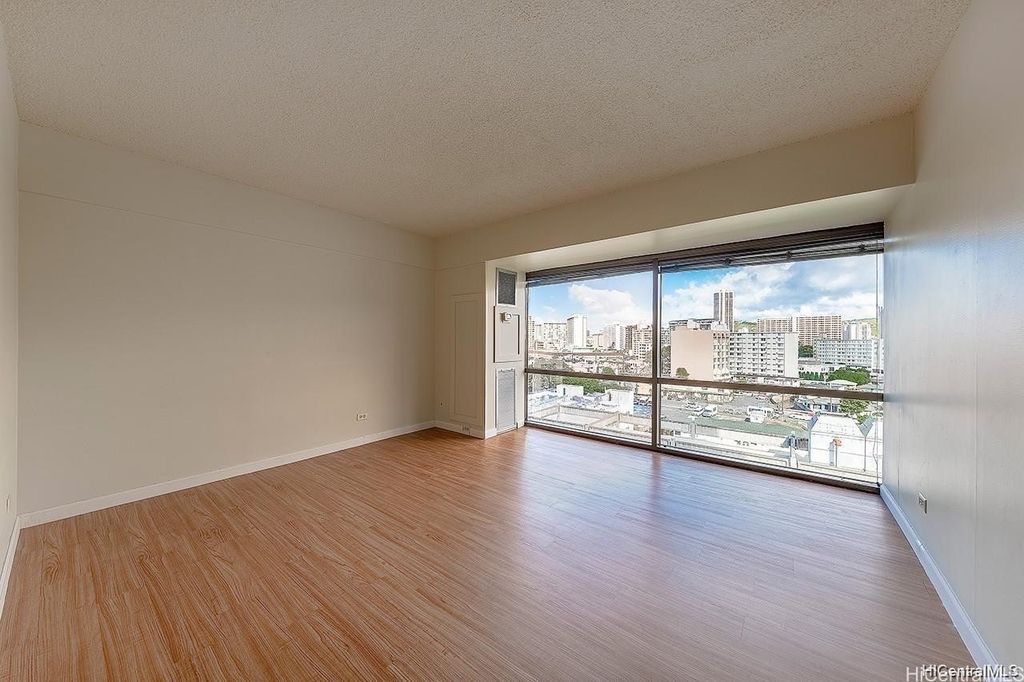 1750 Kalakaua Avenue 912, Honolulu, HI 96826