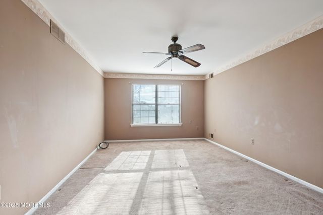 1 Suffolk Way, Marlboro, NJ 07746