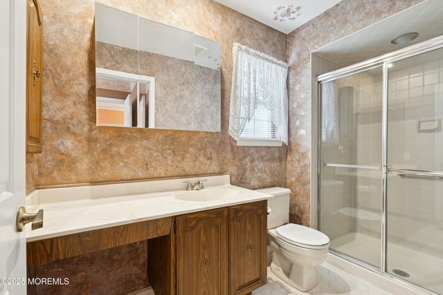 1 Suffolk Way, Marlboro, NJ 07746