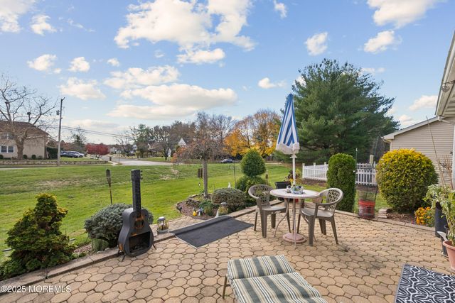 1 Suffolk Way, Marlboro, NJ 07746