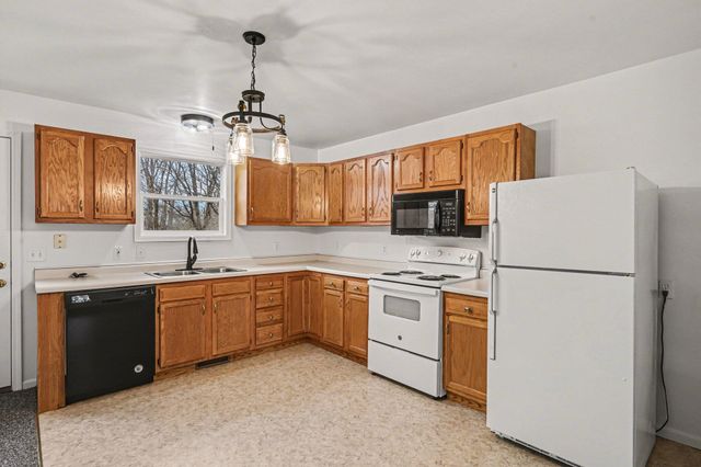 152 W D Avenue, Kalamazoo, MI 49009