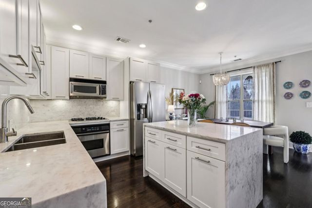 238 Le Gran Bend, Atlanta, GA 30328