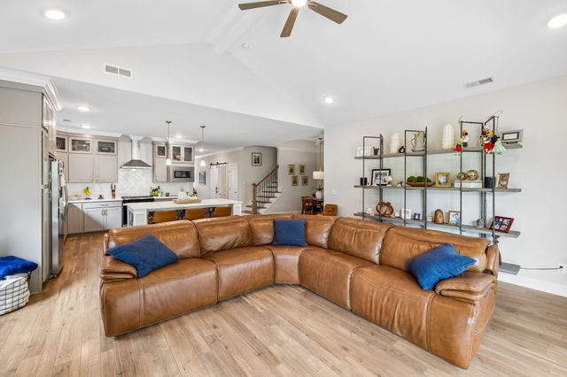 5648 Acadia Drive, Chattanooga, TN 37415