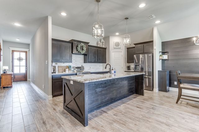 101 Buckeye Drive, Weatherford, TX 76086