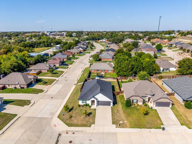101 Buckeye Drive, Weatherford, TX 76086