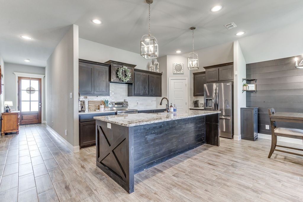 101 Buckeye Drive, Weatherford, TX 76086 — photo 2