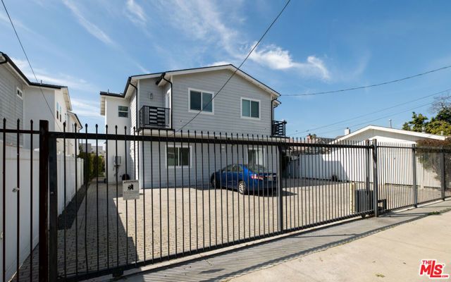 1135 Leighton Avenue, Los Angeles, CA 90037