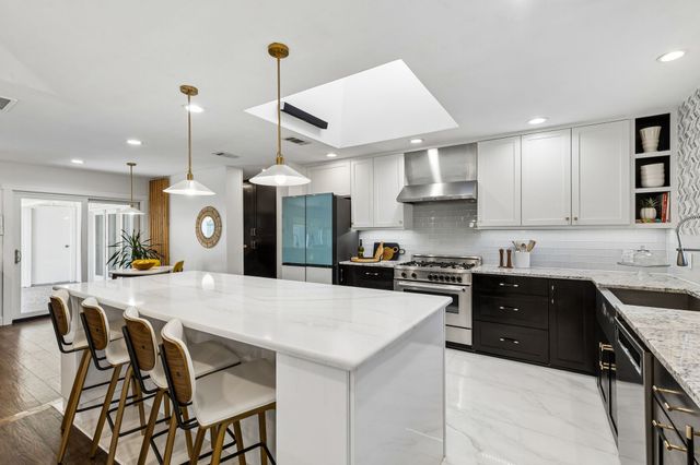 7148 Roundrock Road, Dallas, TX 75248