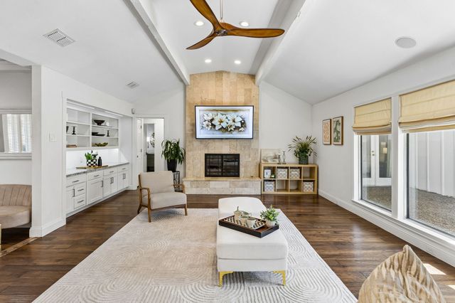 7148 Roundrock Road, Dallas, TX 75248