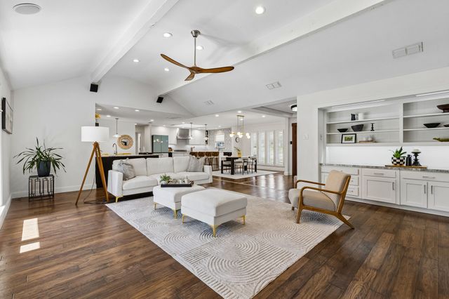 7148 Roundrock Road, Dallas, TX 75248