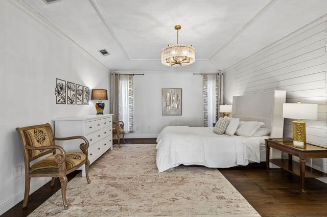 7148 Roundrock Road, Dallas, TX 75248
