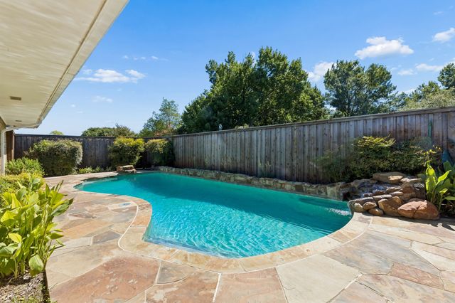 7148 Roundrock Road, Dallas, TX 75248