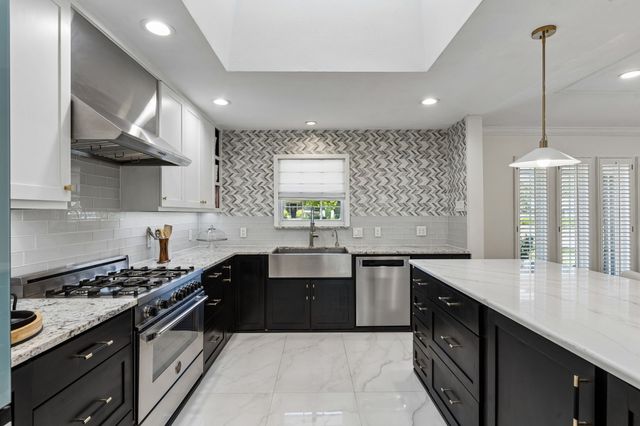 7148 Roundrock Road, Dallas, TX 75248