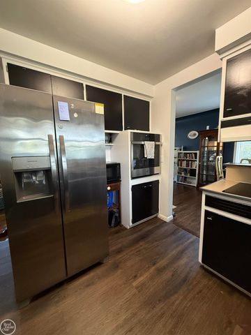 1775 N Gulley Road, Dearborn Heights, MI 48127