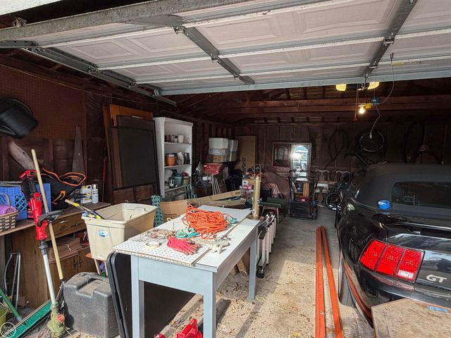 1775 N Gulley Road, Dearborn Heights, MI 48127