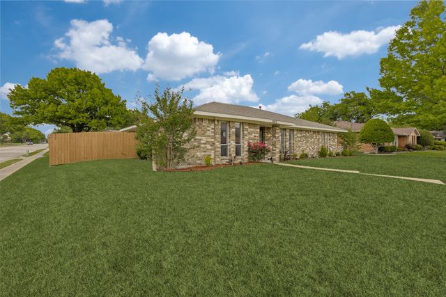 2613 Flagstone Drive, Plano, TX 75075