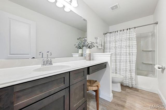 119 Sommerset Court, Lake St Louis, MO 63367