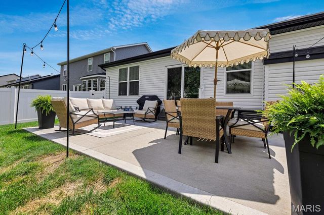 119 Sommerset Court, Lake St Louis, MO 63367
