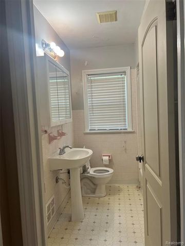 603 Parkwood Avenue, Monroe, MI 48162