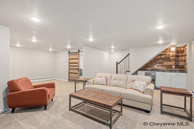 1770 CHESHIRE DR, Cheyenne, WY 82001