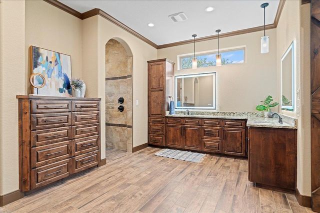 1951 Bridlewood Ranches DR, San Marcos, TX 78666