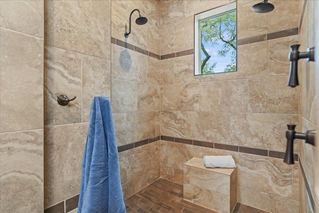 1951 Bridlewood Ranches DR, San Marcos, TX 78666