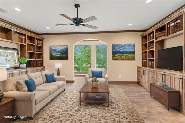 1951 Bridlewood Ranches DR, San Marcos, TX 78666