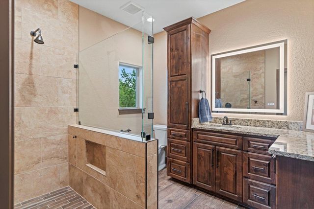 1951 Bridlewood Ranches DR, San Marcos, TX 78666