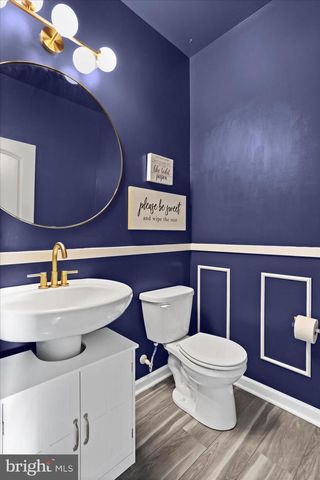 54 VERMEER LN, Martinsburg, WV 25401