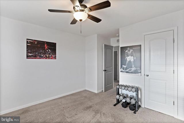 54 VERMEER LN, Martinsburg, WV 25401