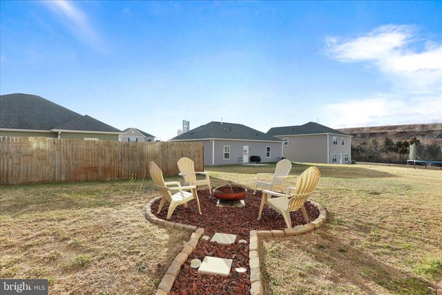 54 VERMEER LN, Martinsburg, WV 25401