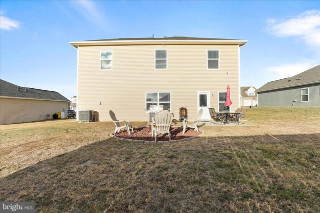 54 VERMEER LN, Martinsburg, WV 25401