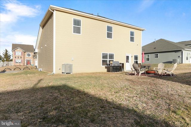 54 VERMEER LN, Martinsburg, WV 25401