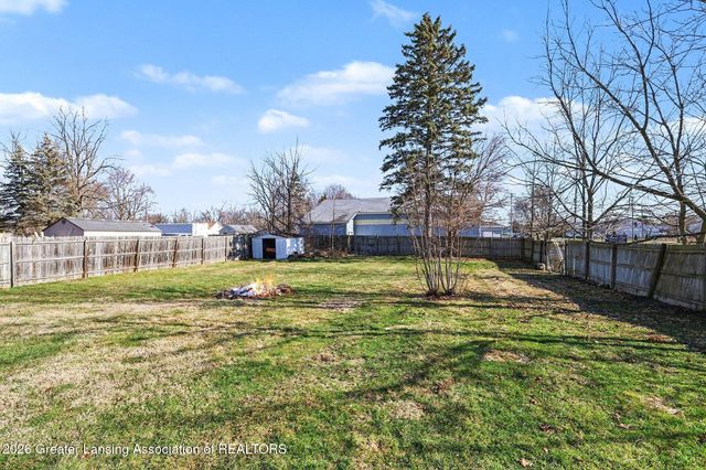 5838 S Martin Luther King Junior Boulevard, Lansing, MI 48911