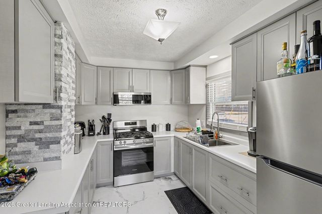 5838 S Martin Luther King Junior Boulevard, Lansing, MI 48911