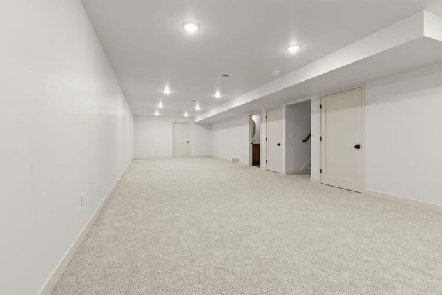 996 THOMAS TRAIL, Waupaca, WI 54981