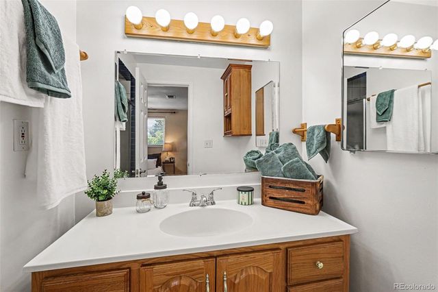1601 N Dunkirk Street, Aurora, CO 80011