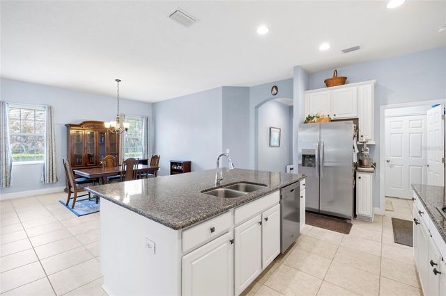 5212 ROSEFINCH PLACE, Lithia, FL 33547