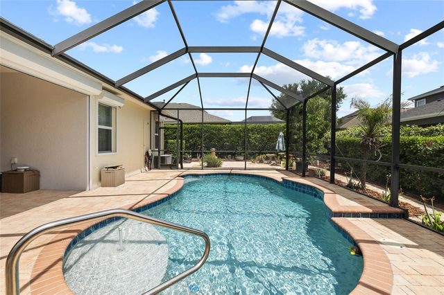 5212 ROSEFINCH PLACE, Lithia, FL 33547