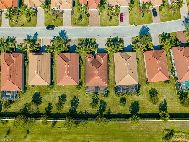3337 Apple Blossom DR, Alva, FL 33920