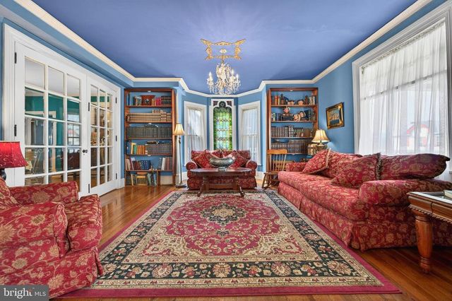 138 E MAIN ST, Luray, VA 22835