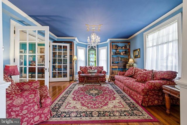 138 E MAIN ST, Luray, VA 22835