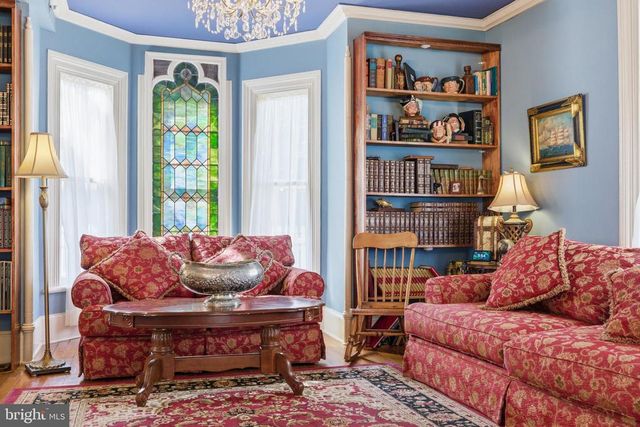 138 E MAIN ST, Luray, VA 22835