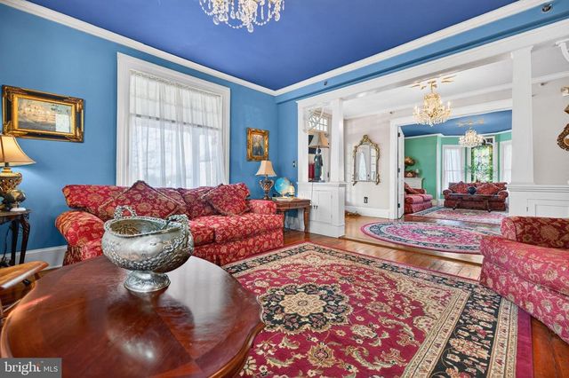 138 E MAIN ST, Luray, VA 22835