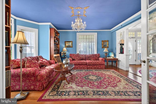 138 E MAIN ST, Luray, VA 22835