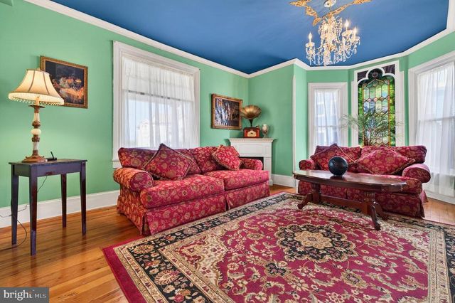 138 E MAIN ST, Luray, VA 22835